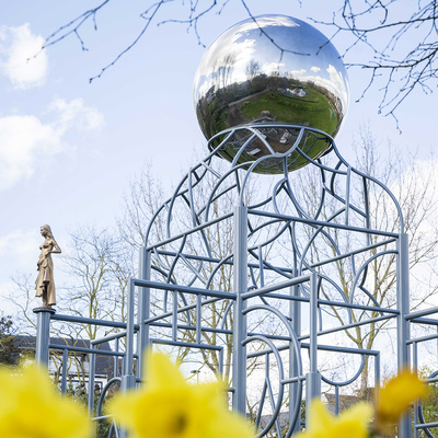 Studio Orta - Gazing Ball: Reflective Dialogues